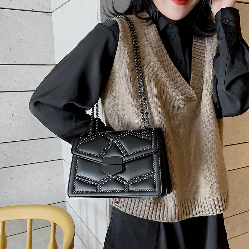 Modish Quilted Shoulder Bag