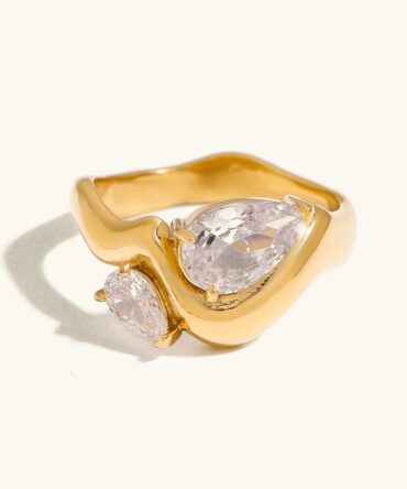 Anel de ouro em forma de lágrima de diamante Soletta