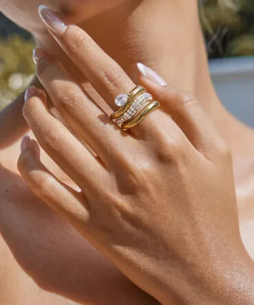 Coleção de pilhas de anéis com curadoria de Noemi