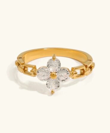 Anel de pétala de diamante Clestine