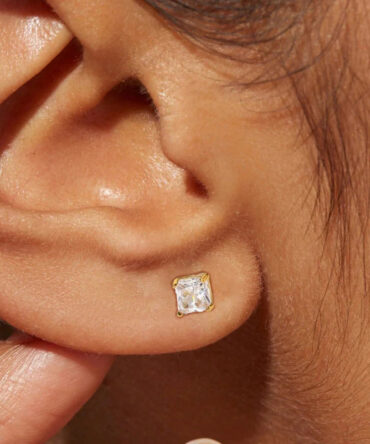 Brincos Solitário de Ouro Março 2